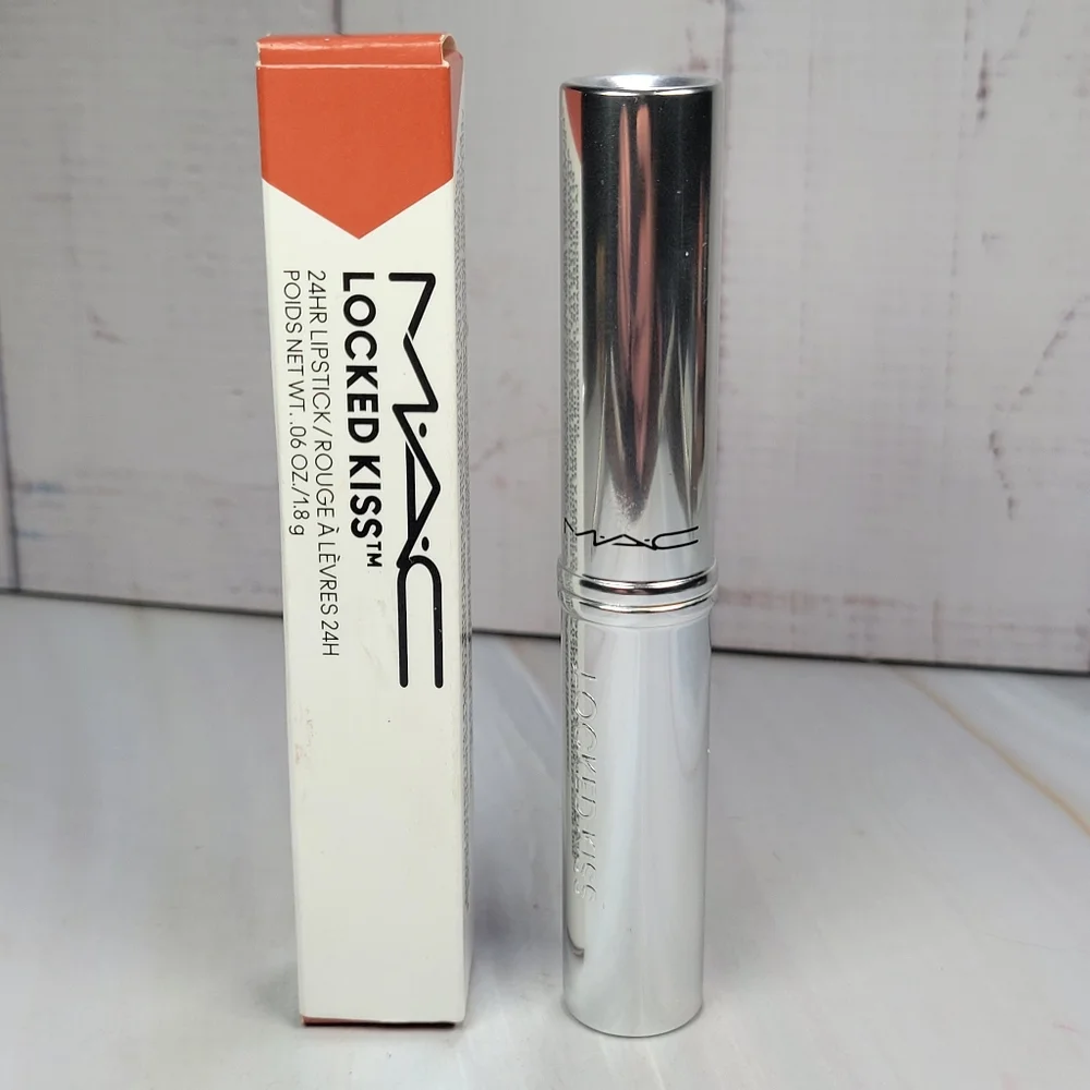 Mac Locked Kiss 24H Lipstick in Mischief BNIB